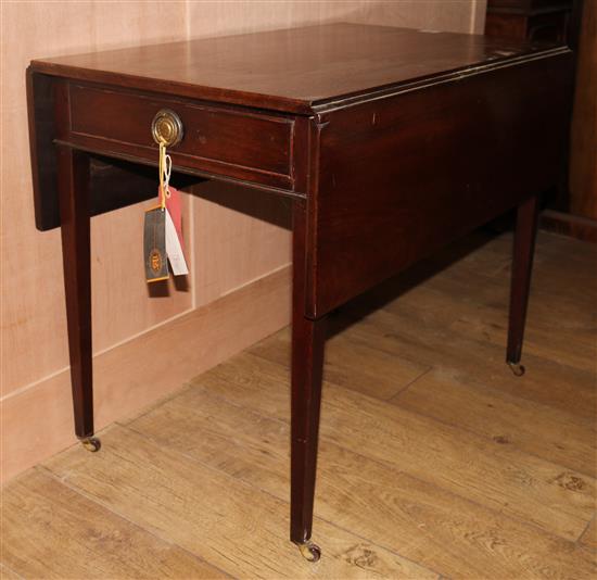 A George III mahogany Pembroke table, W.84cms